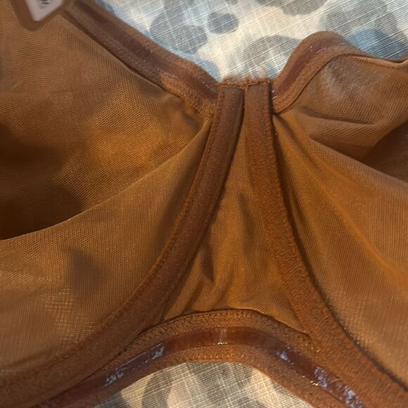 Skims Ultra Mesh Strapless Bra In Bronze 42DDDD - Picture 6 of 7